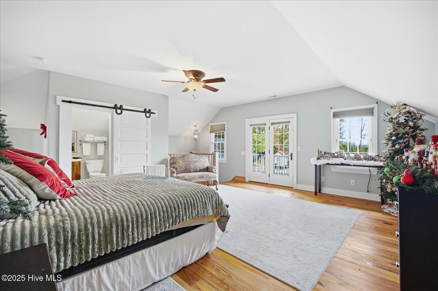 100545633 | Photo 40