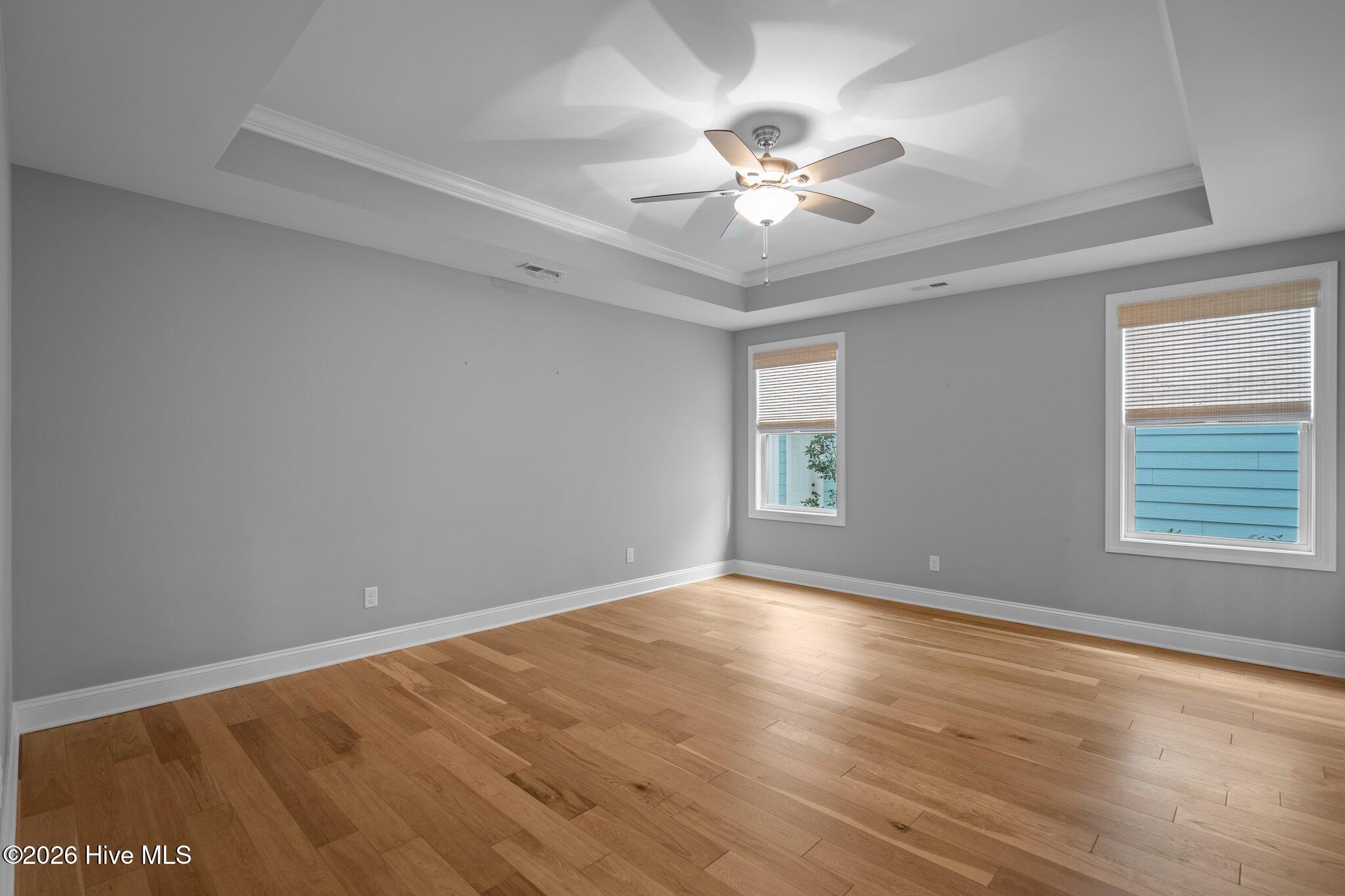 100561208 | Photo 25