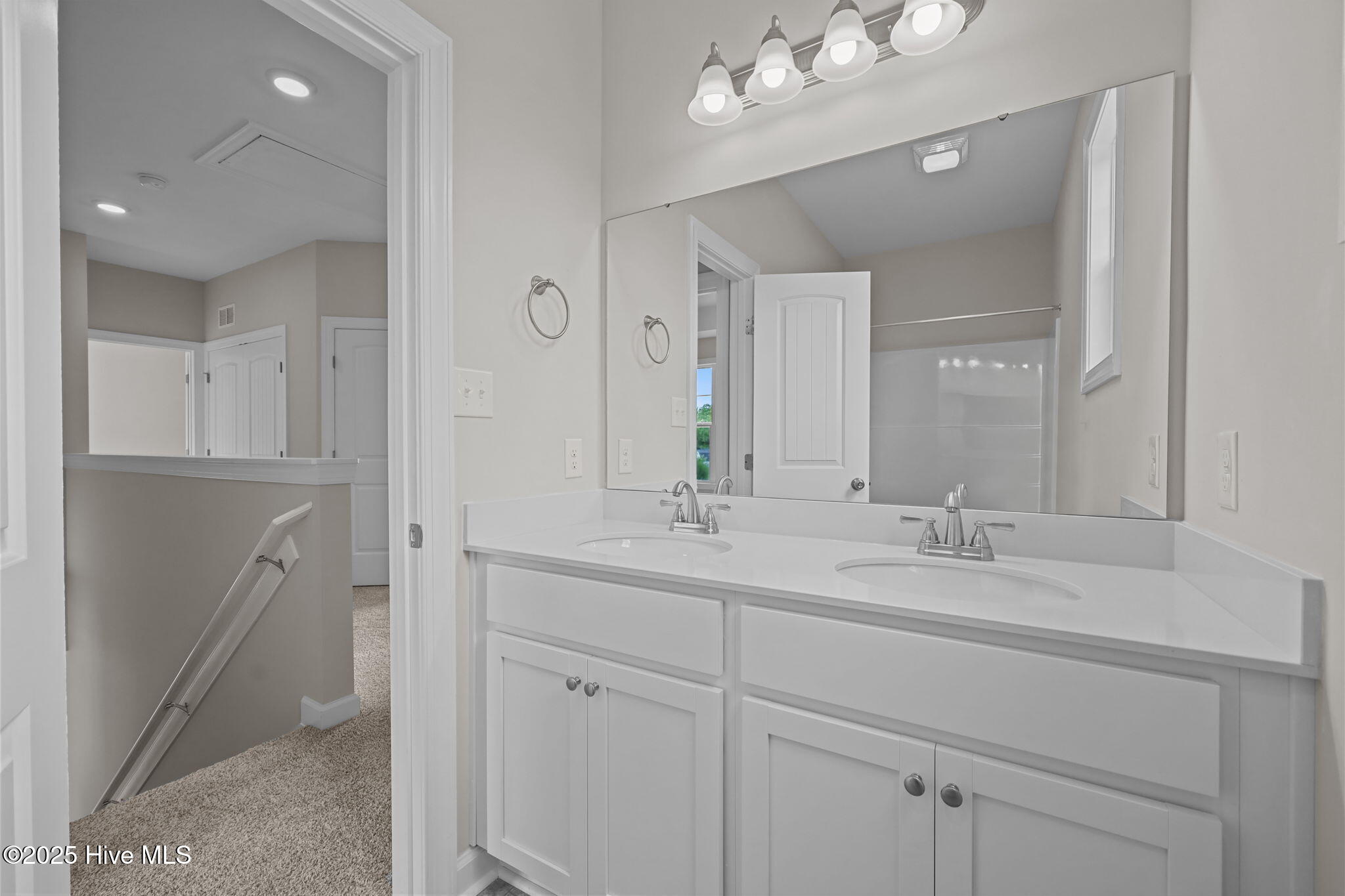 100504160 | Photo 28