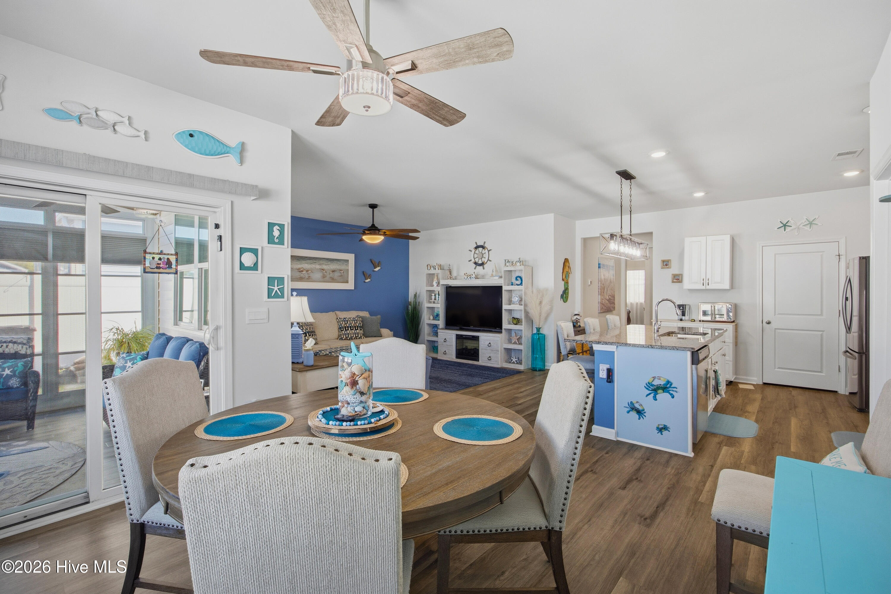 100550888 | Photo 39