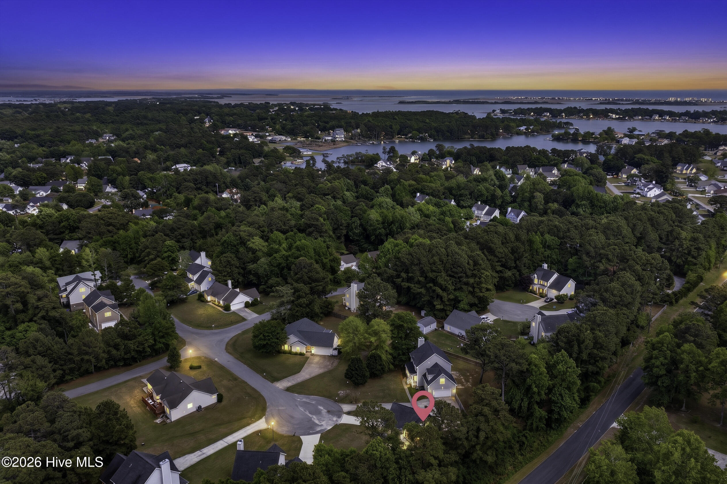 100570330 | Photo 49