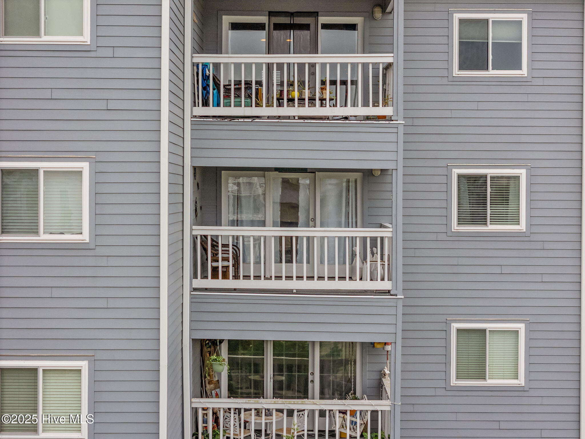 100548198 | Photo 27