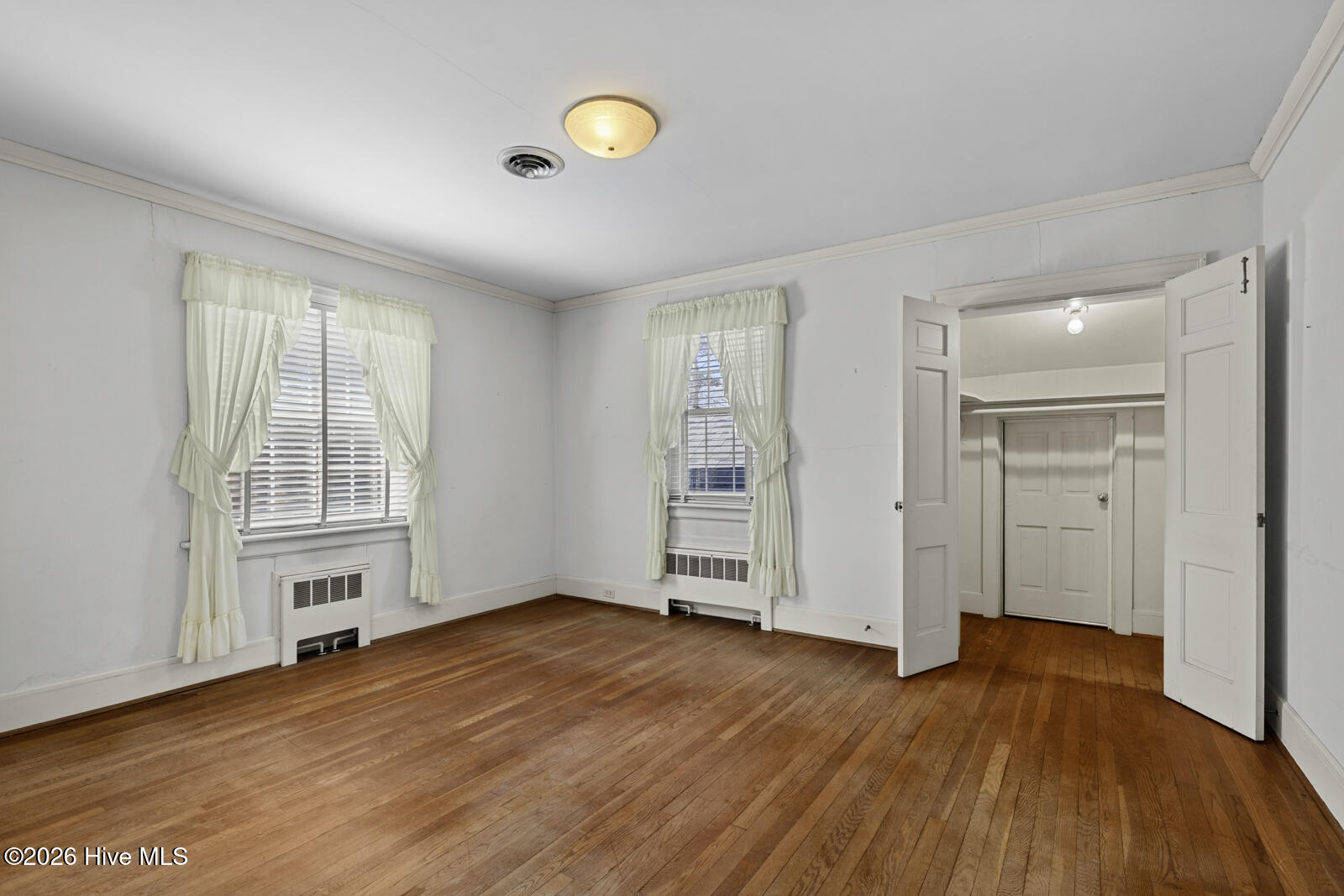 100557416 | Photo 58