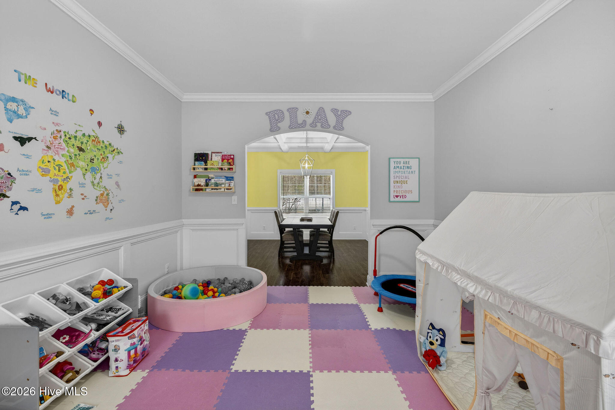 100557358 | Photo 12