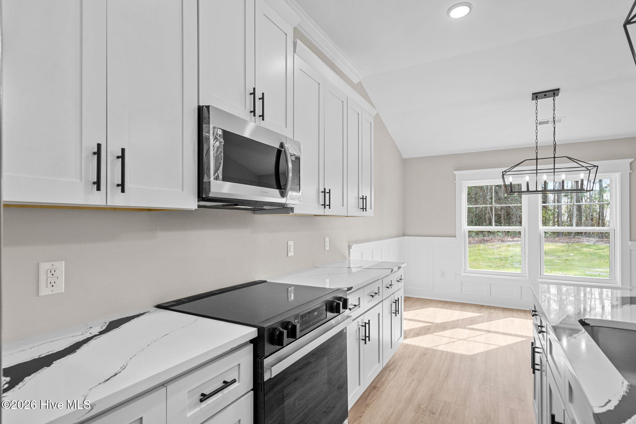 100513305 | Photo 17