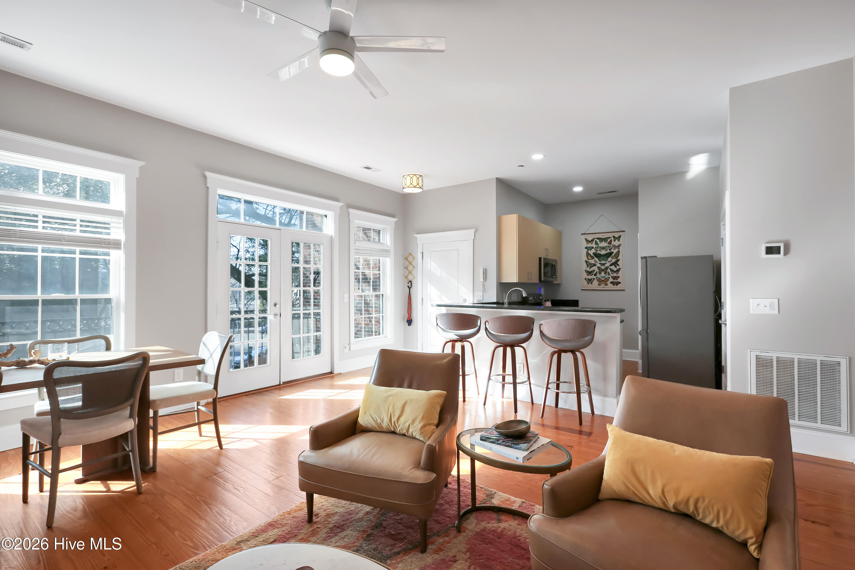 100553344 | Photo 21