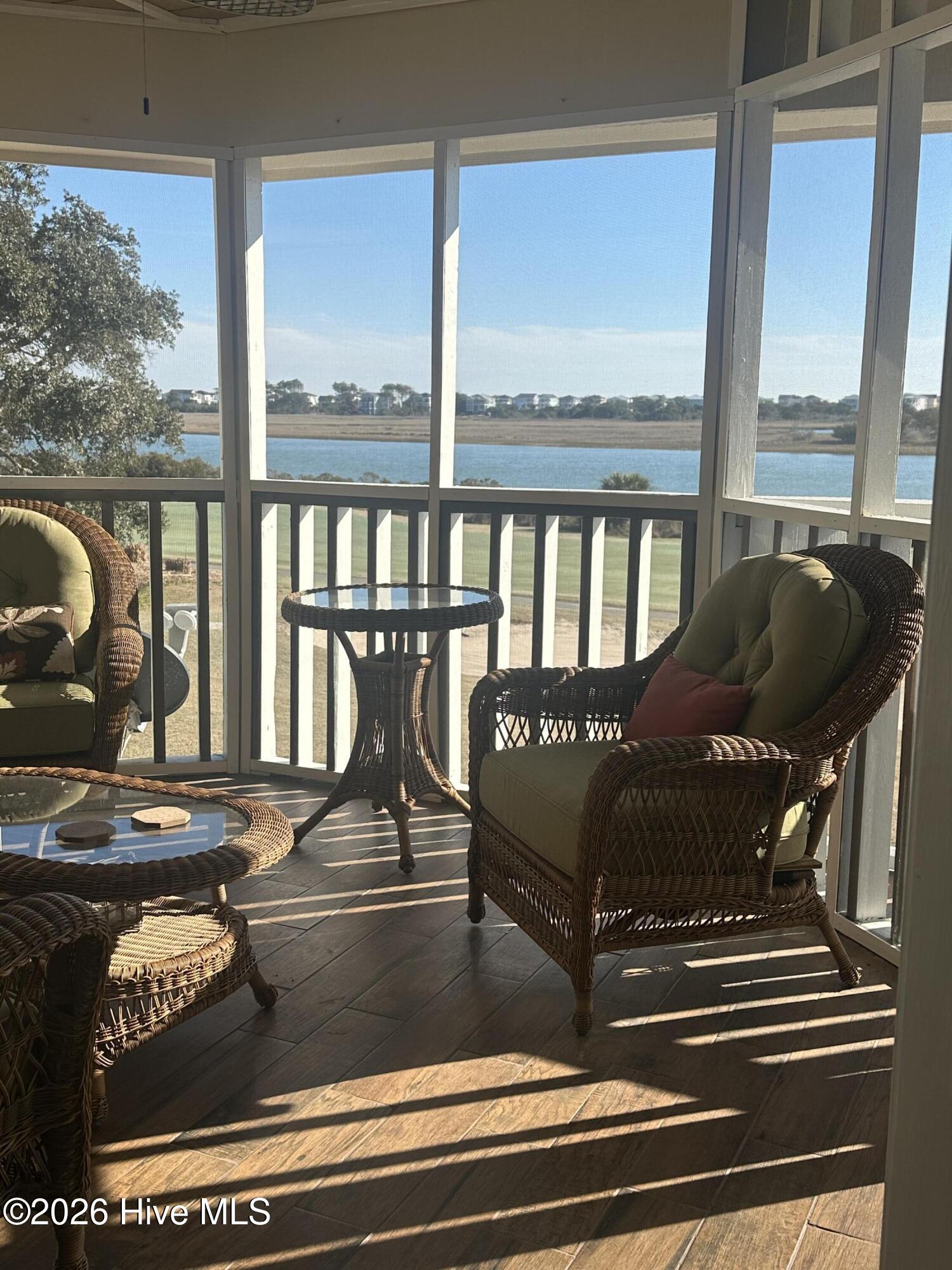 100552008 | Photo 30