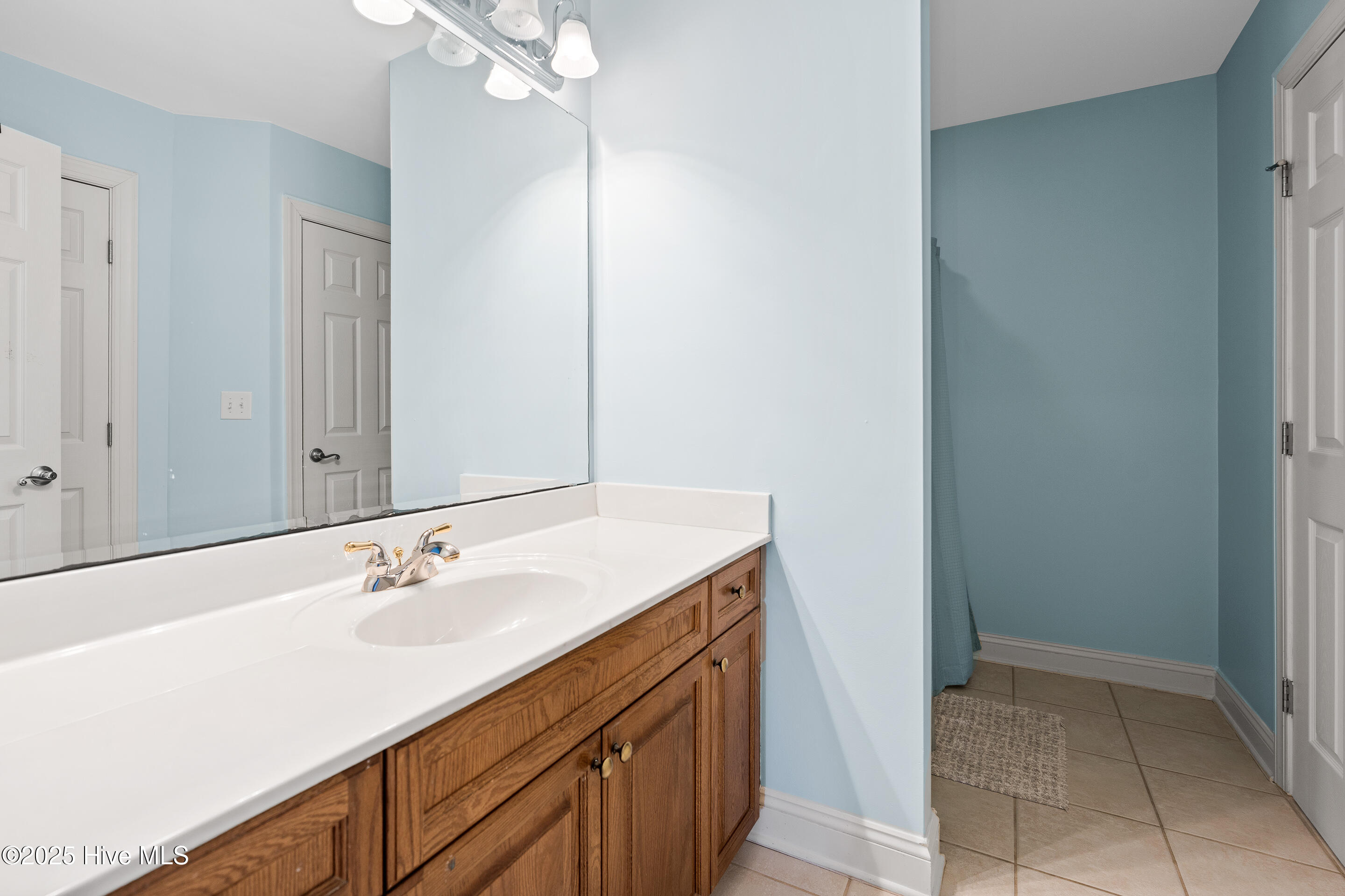 100547158 | Photo 38