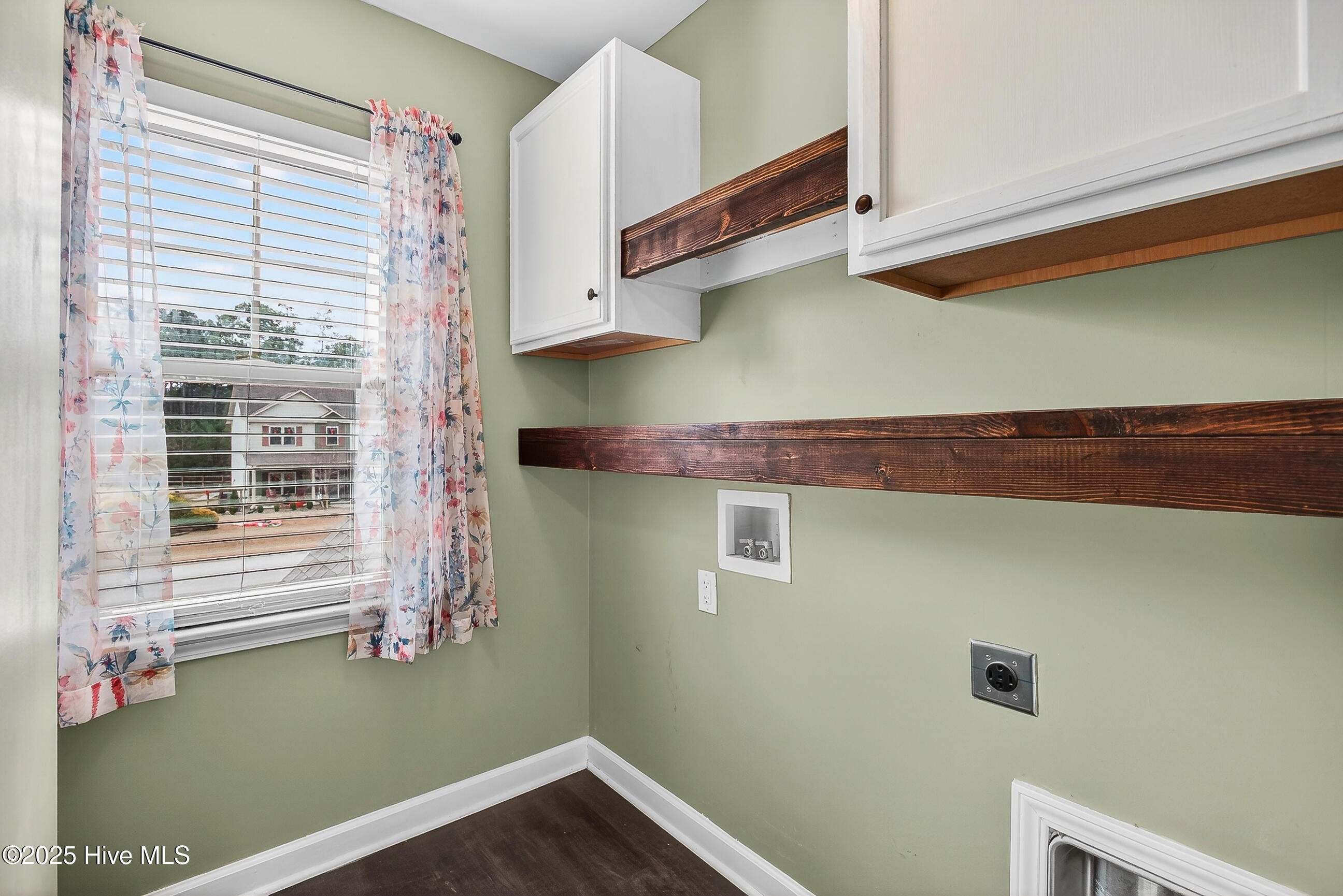 100546178 | Photo 28