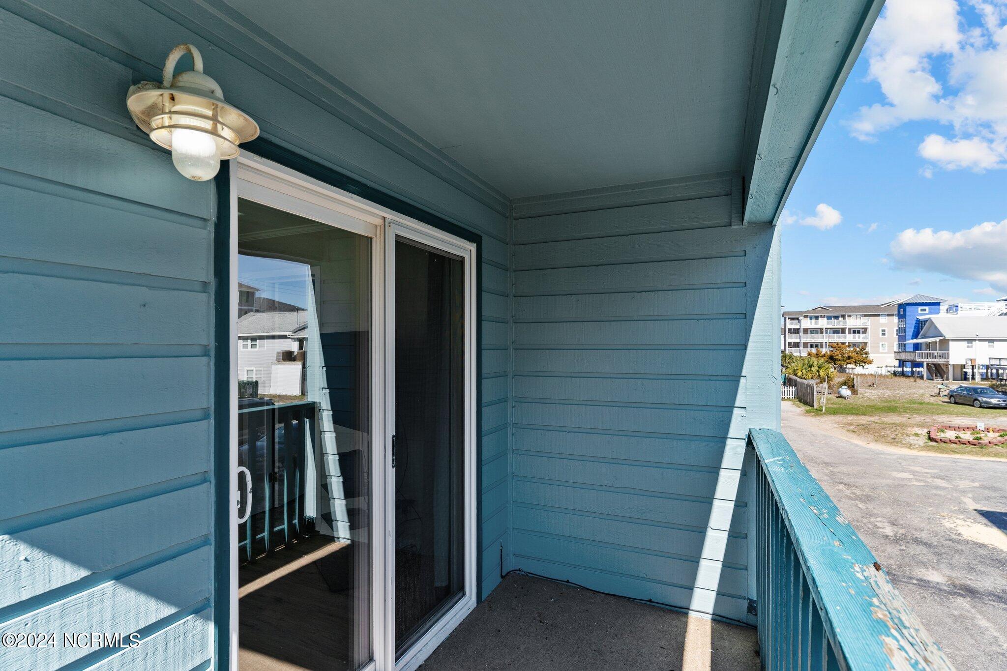 1404 Canal Drive Apt 17, Carolina Beach, NC 28428 – photo 19: 22-web-or-mls-BTS08437