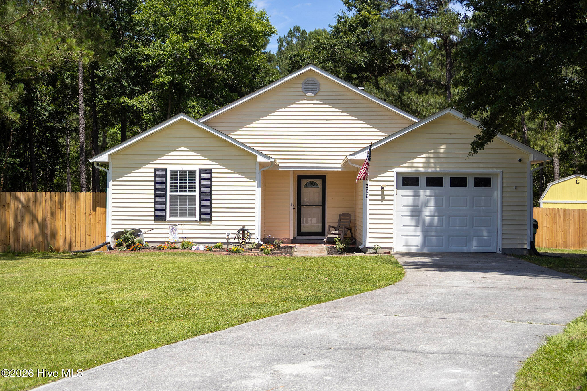 206 Blueberry Court,Hubert