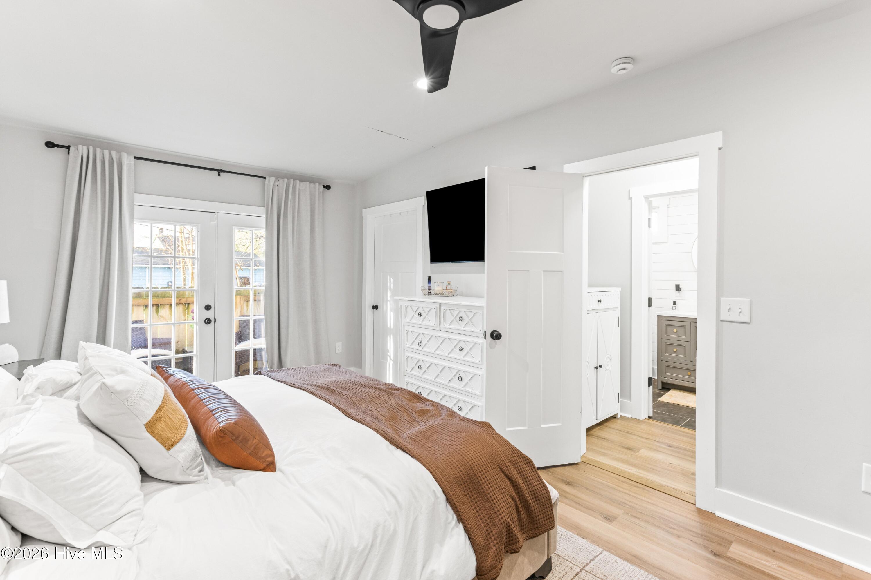 100559701 | Photo 23