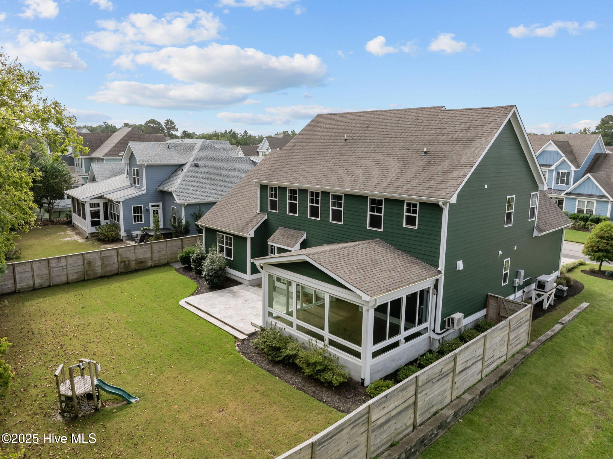 100550410 | Photo 67