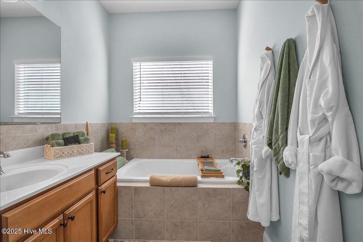 100532414 | Photo 31