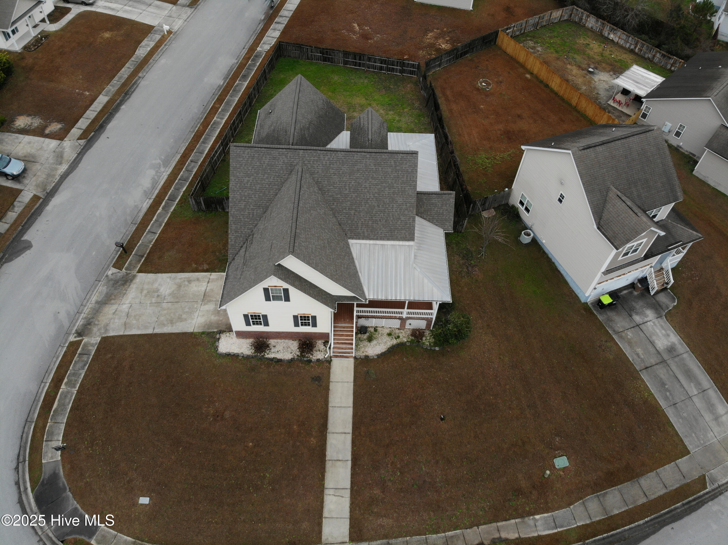 100539008 | Photo 61