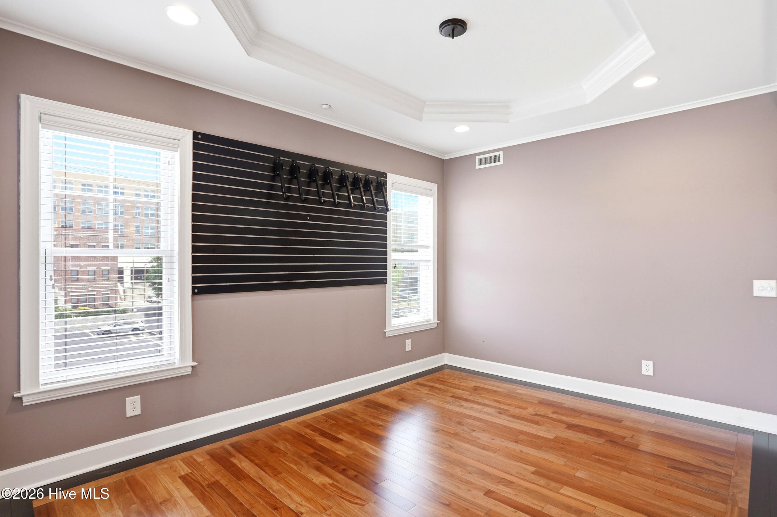 100570172 | Photo 14