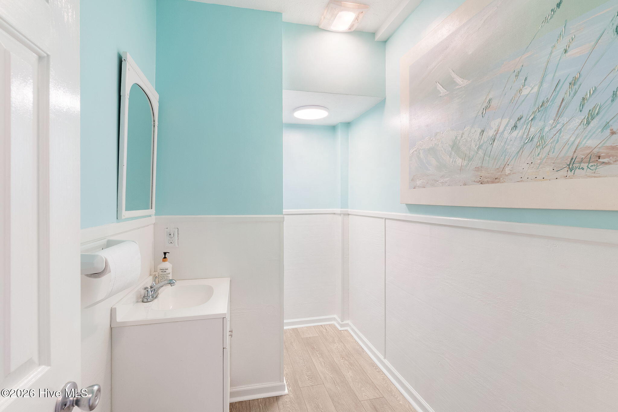 100548451 | Photo 27