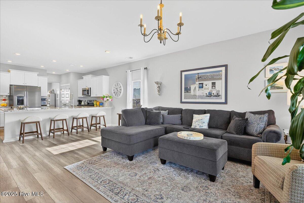 100542470 | Photo 13