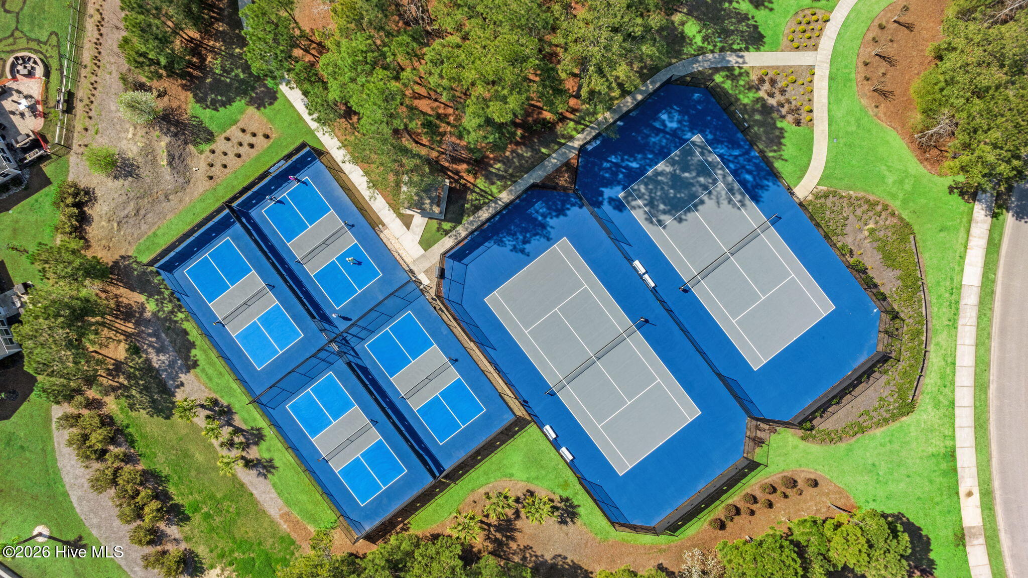 100560327 | Photo 39