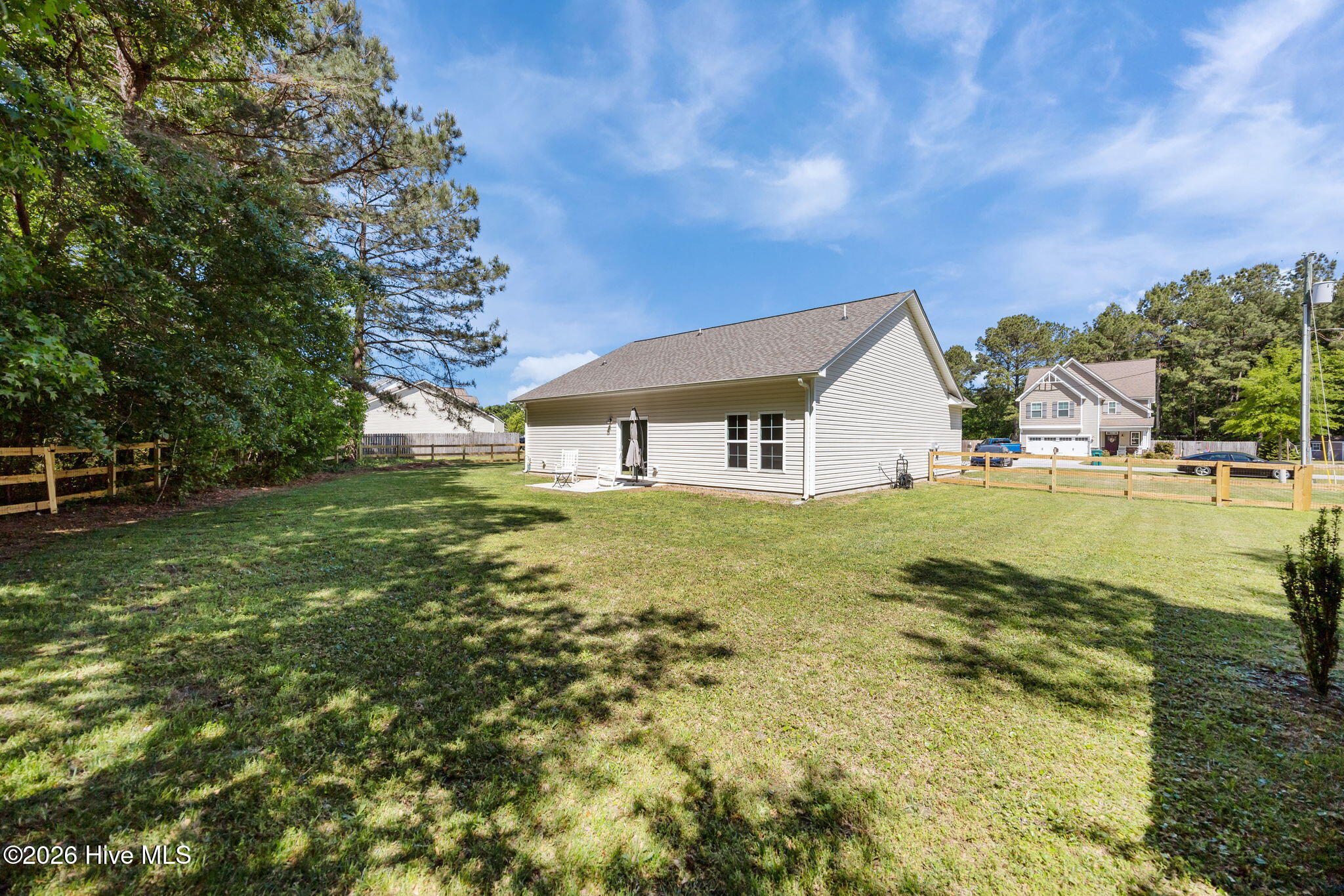 100569274 | Photo 28