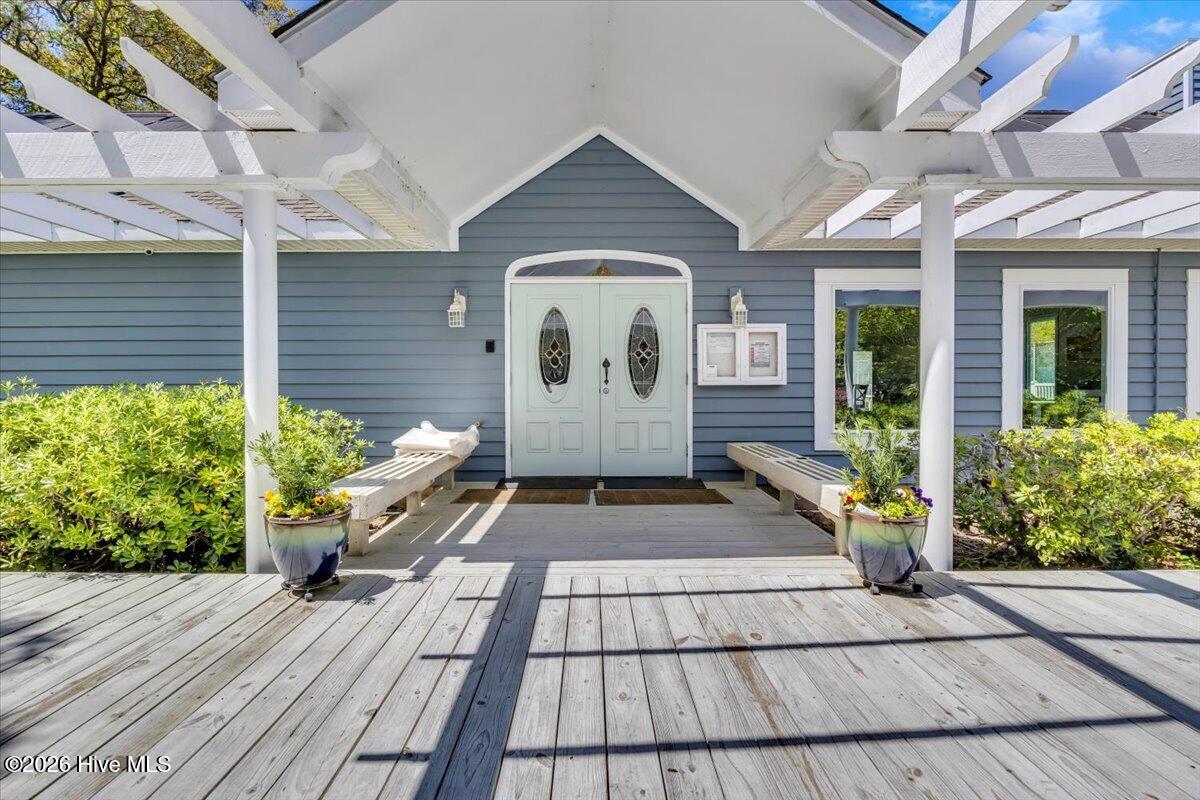 100565920 | Photo 75