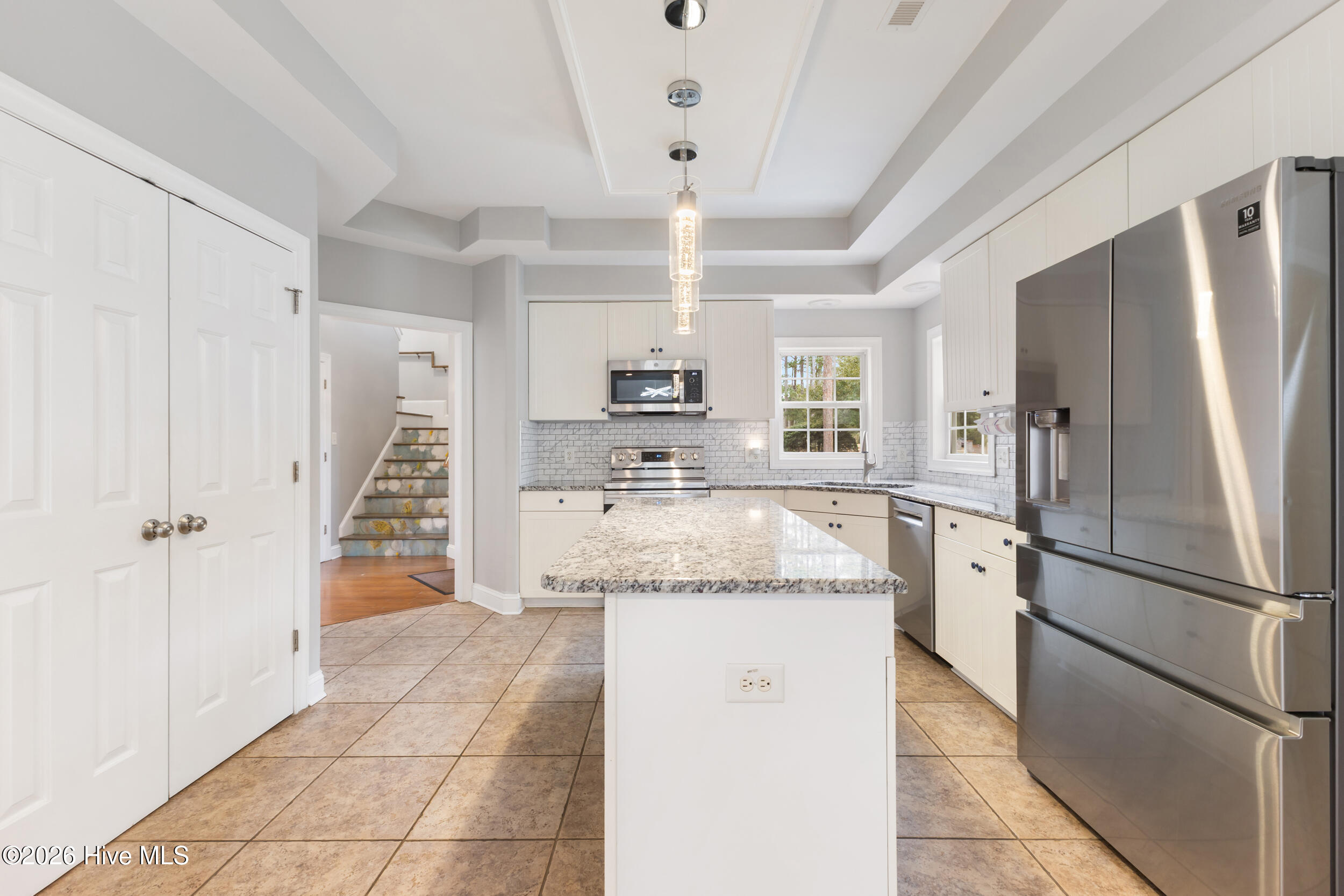 100557722 | Photo 14