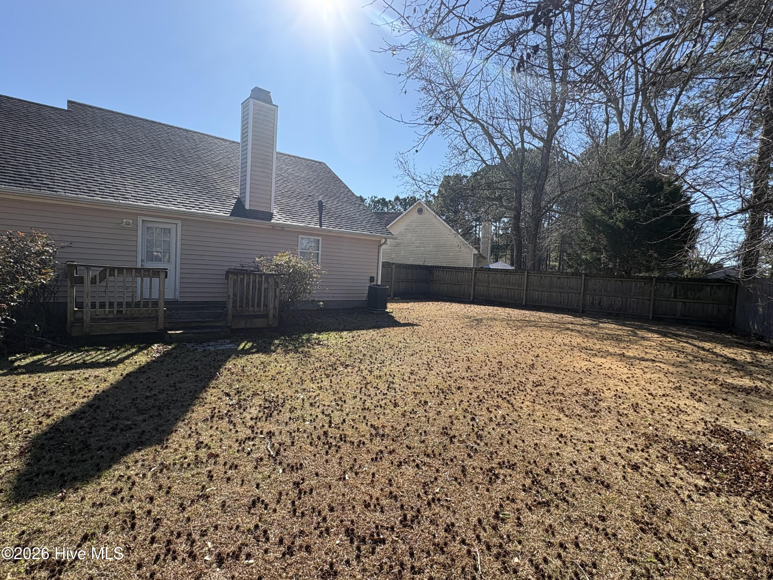 100548626 | Photo 23