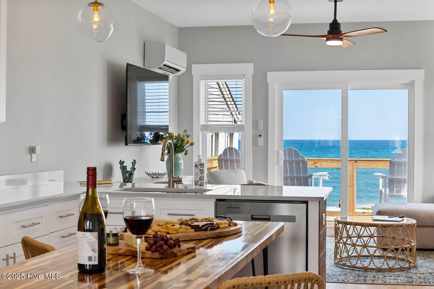 100543911 | Photo 24