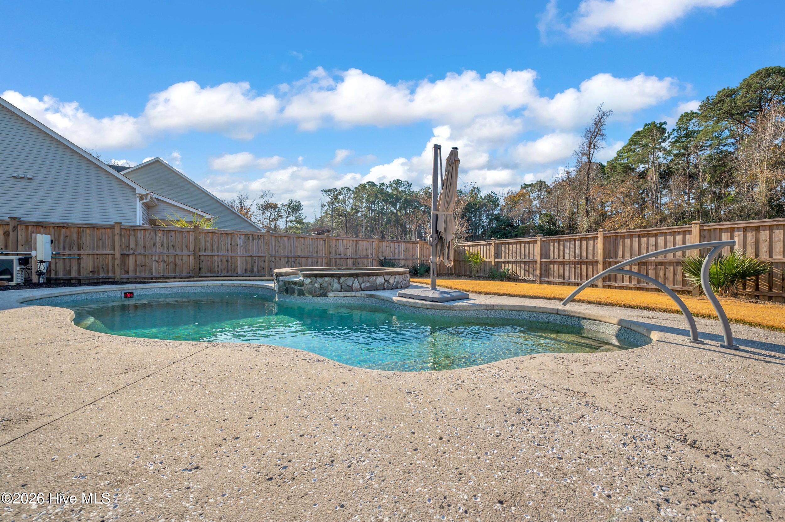 100547452 | Photo 39