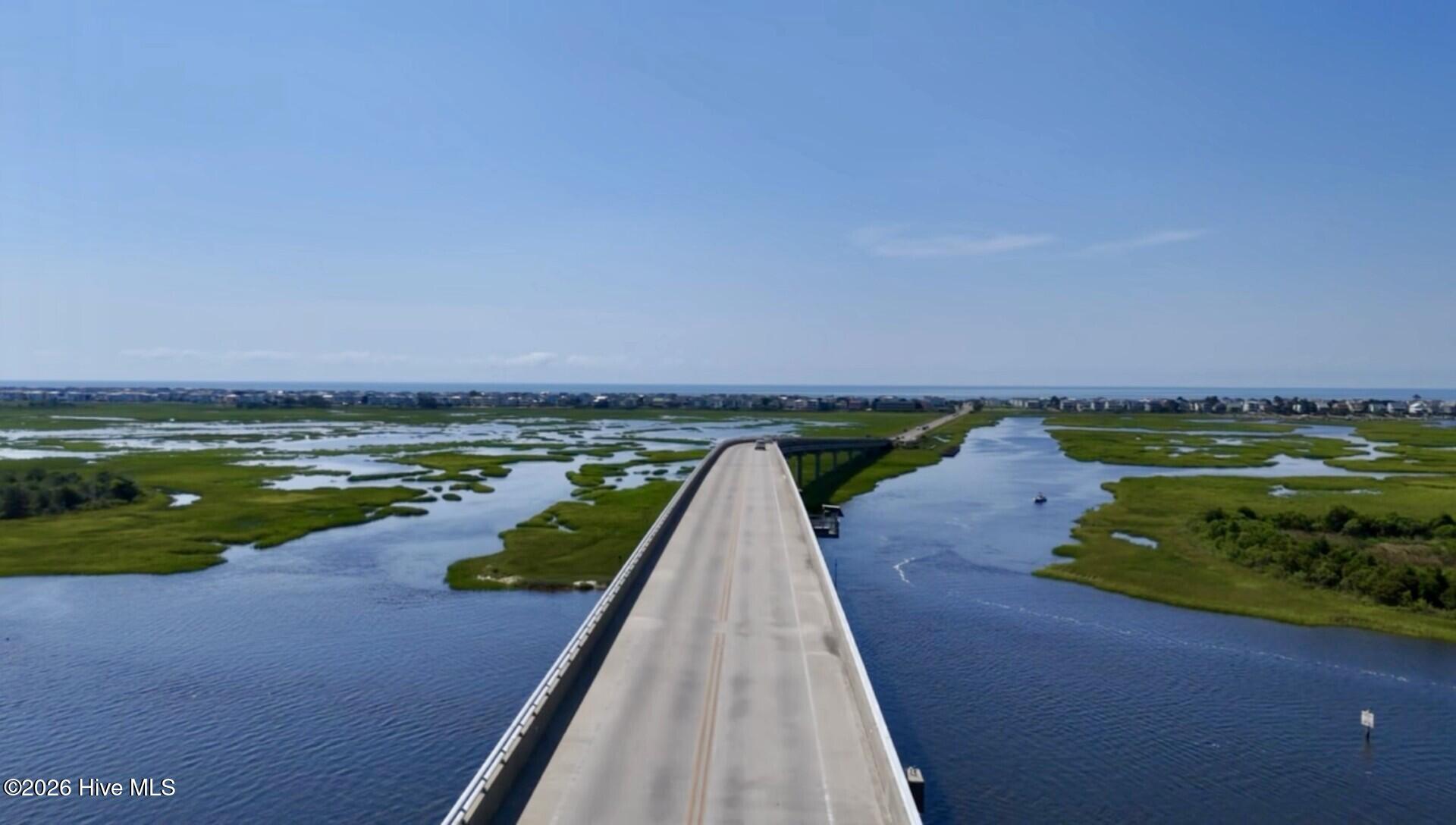 100563762 | Photo 50