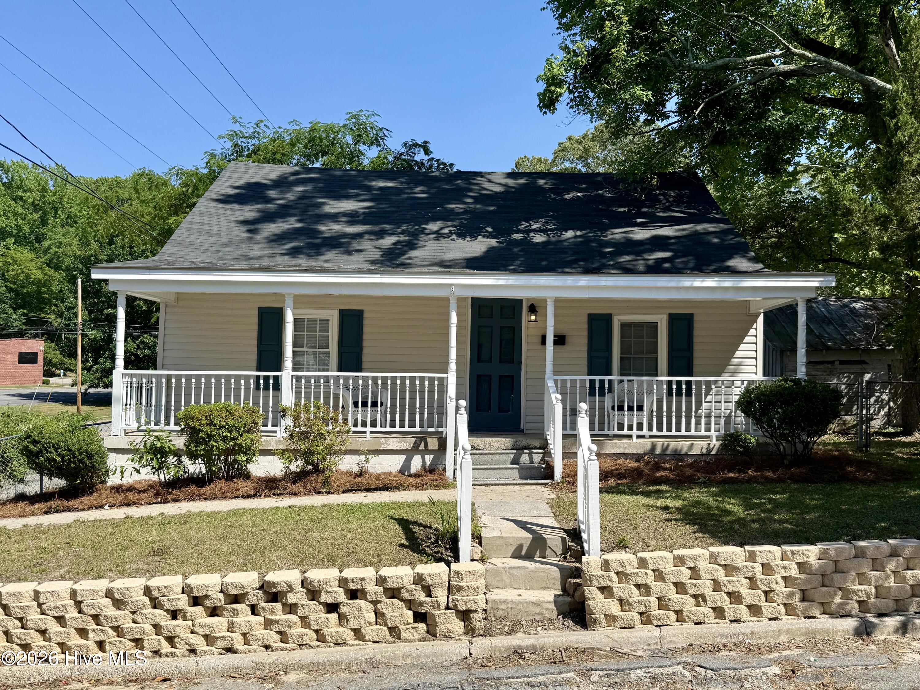 Homes for sale in Williamston, NC | 101 Cherry St, Williamston, NC 27892 | MLS# 100575931