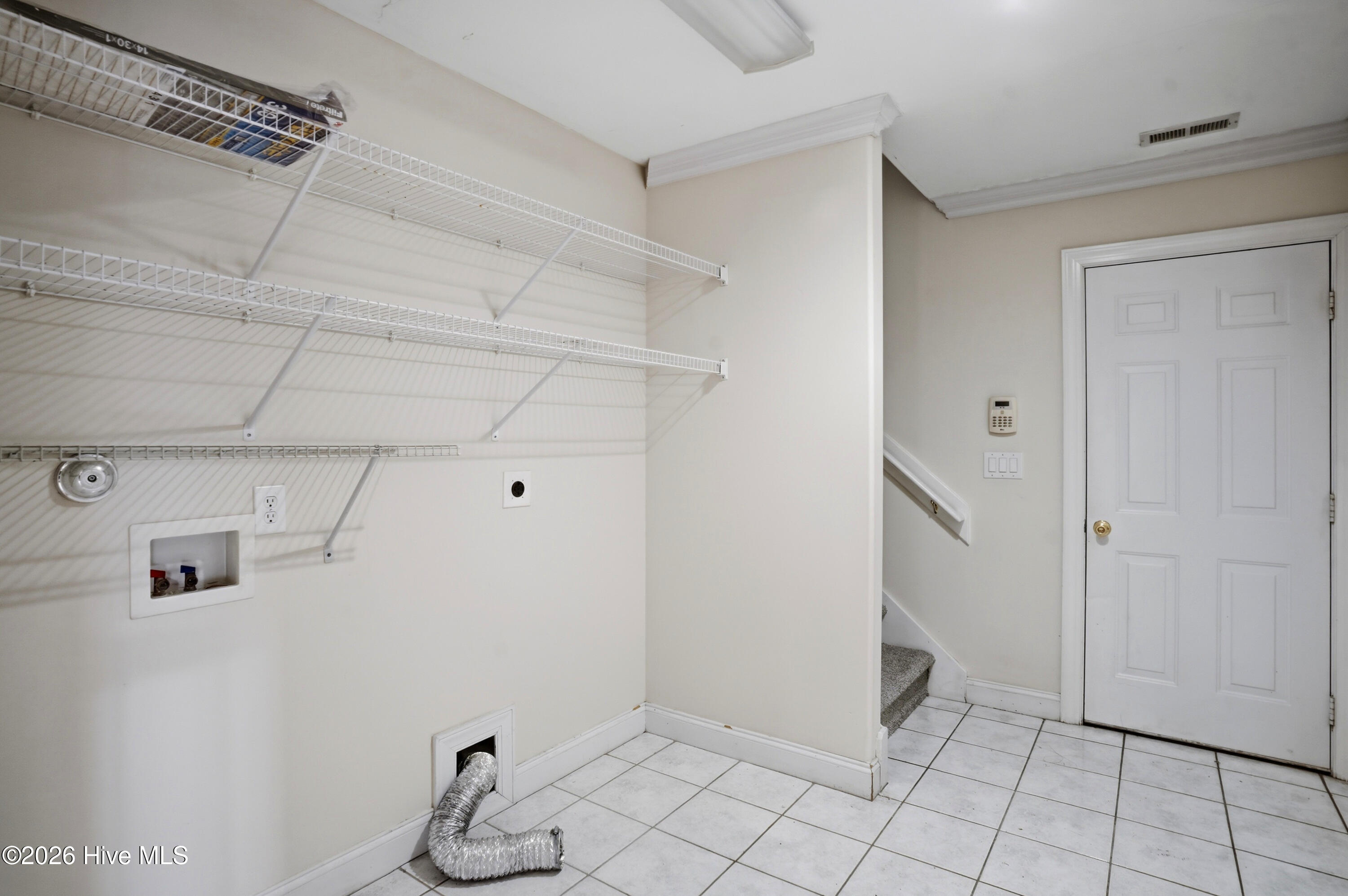 100562677 | Photo 32