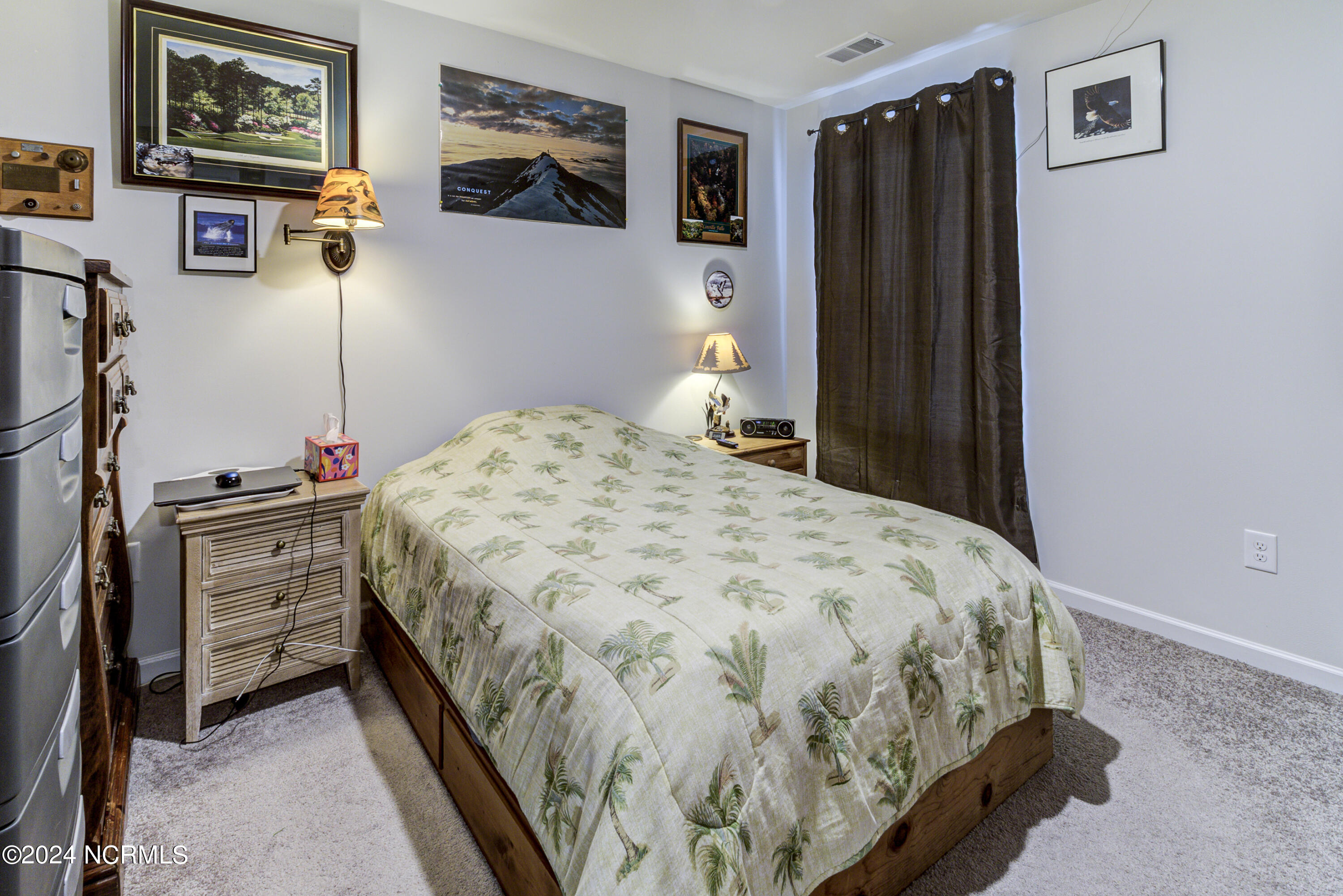 100563722 | Photo 30