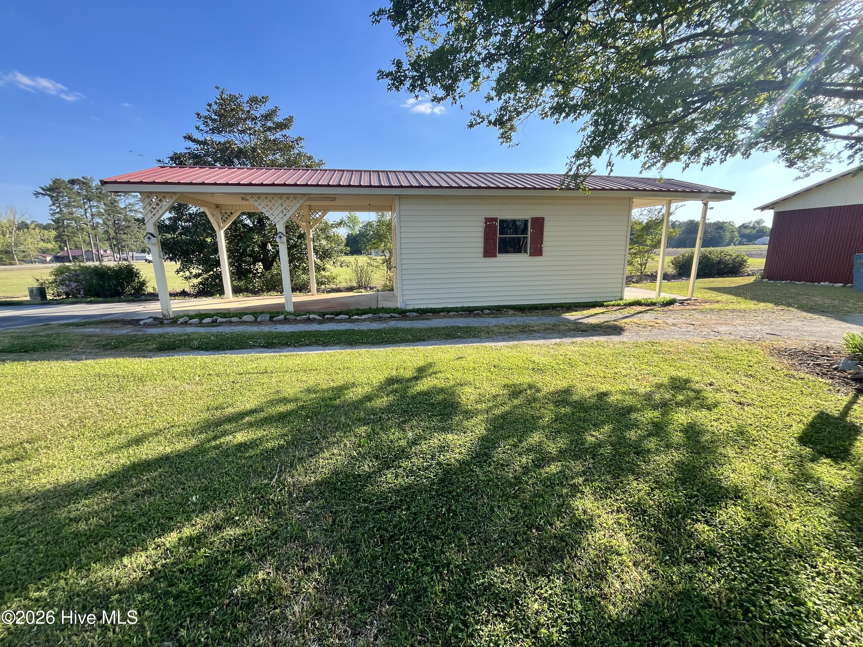 100567064 | Photo 16