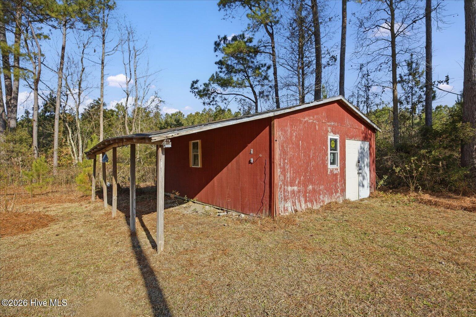 100548025 | Photo 32