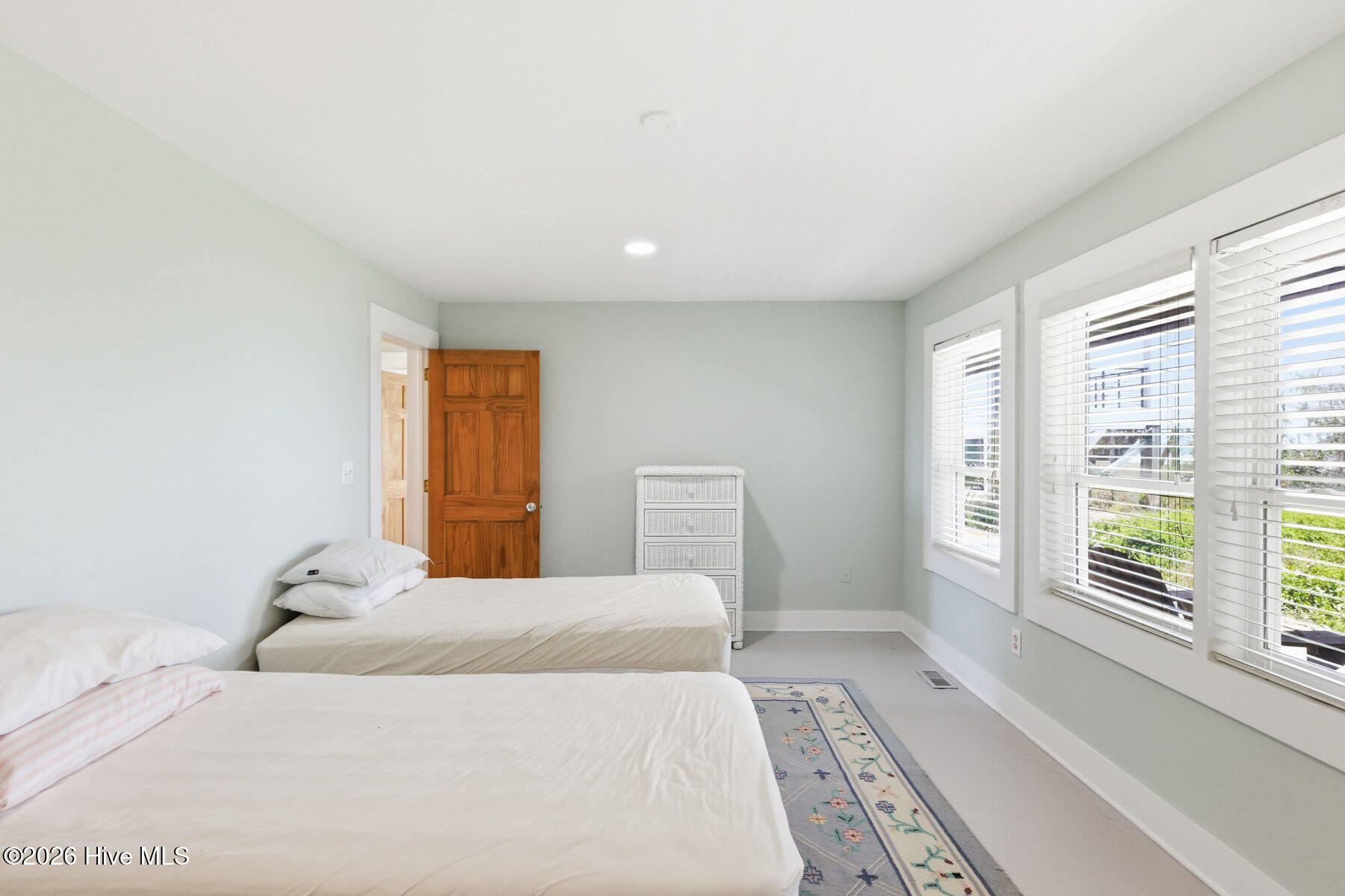 100566391 | Photo 33