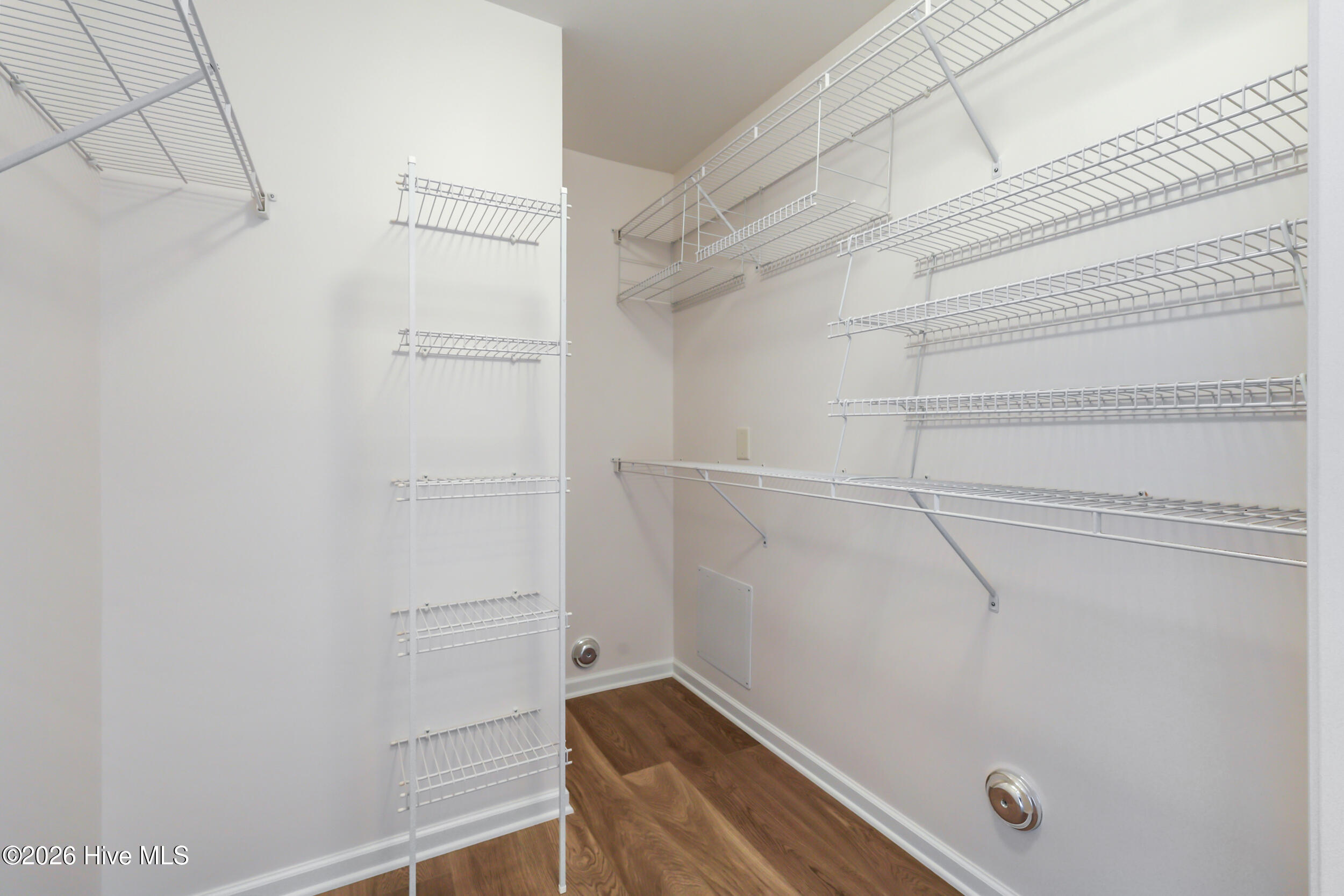 100559813 | Photo 24