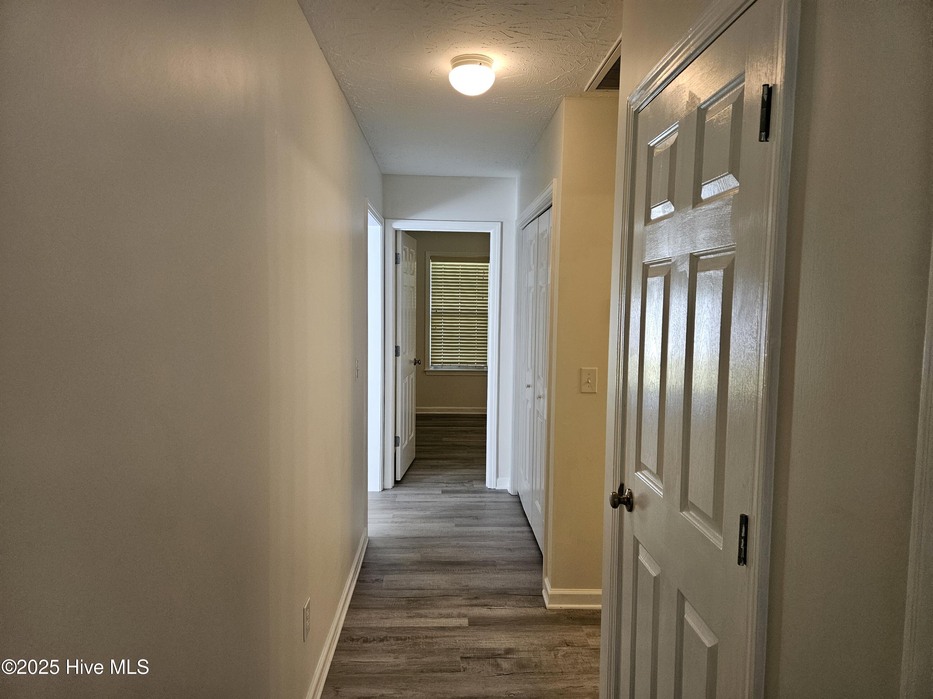 100530882 | Photo 20