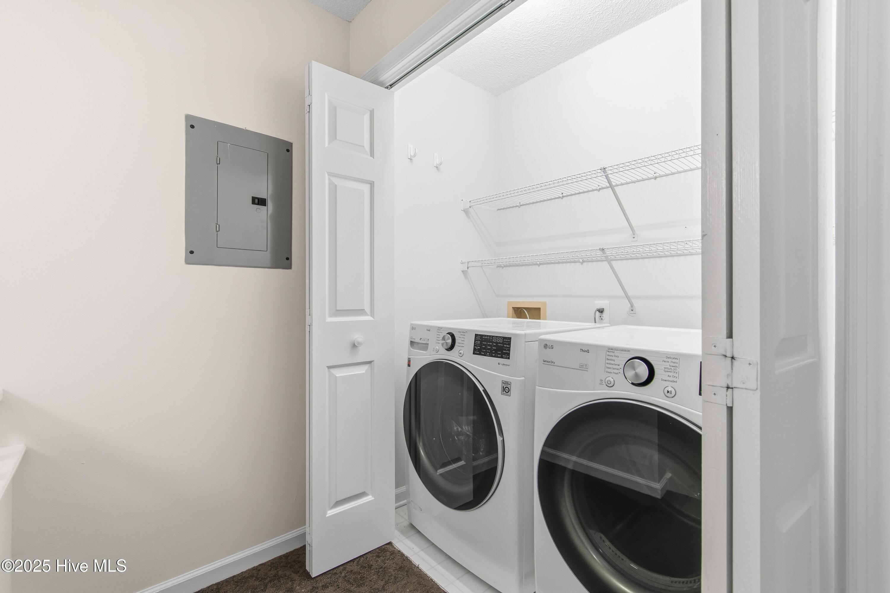 100544221 | Photo 24