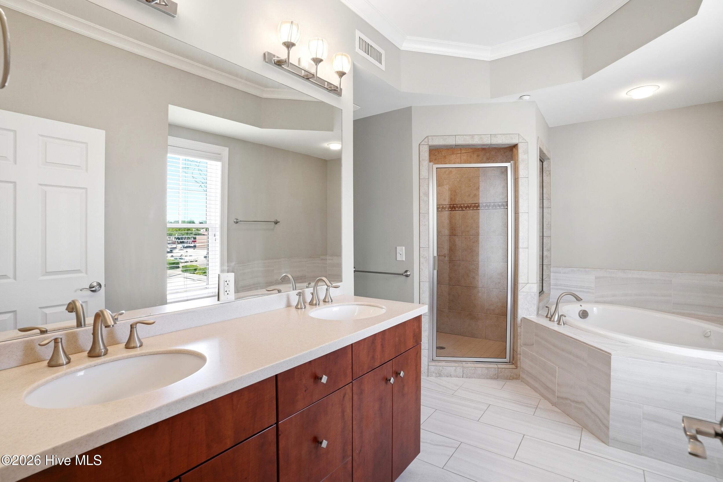 100570172 | Photo 20