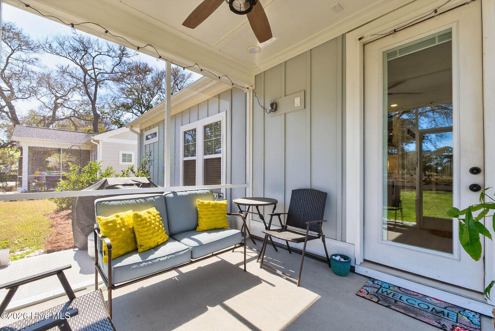 100561272 | Photo 46