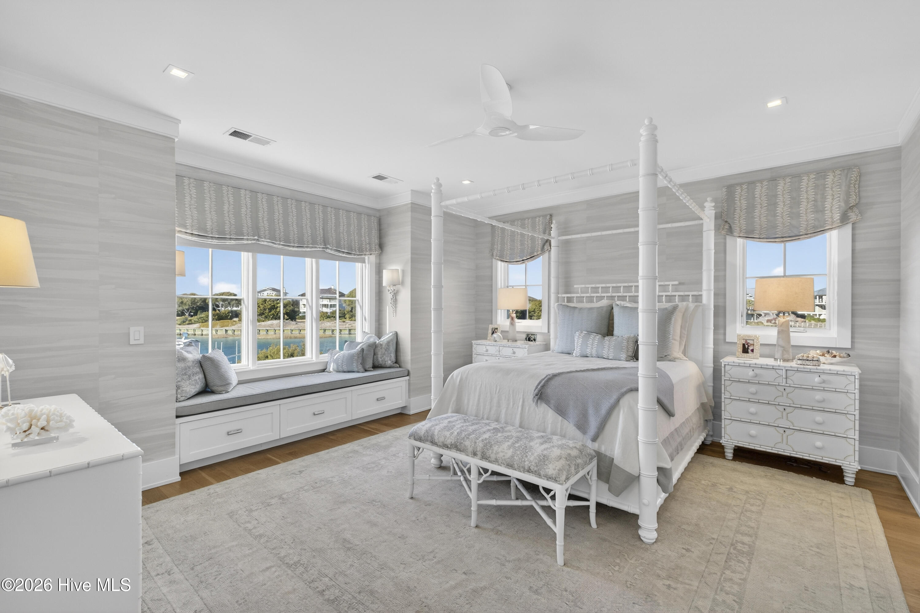 100557560 | Photo 31