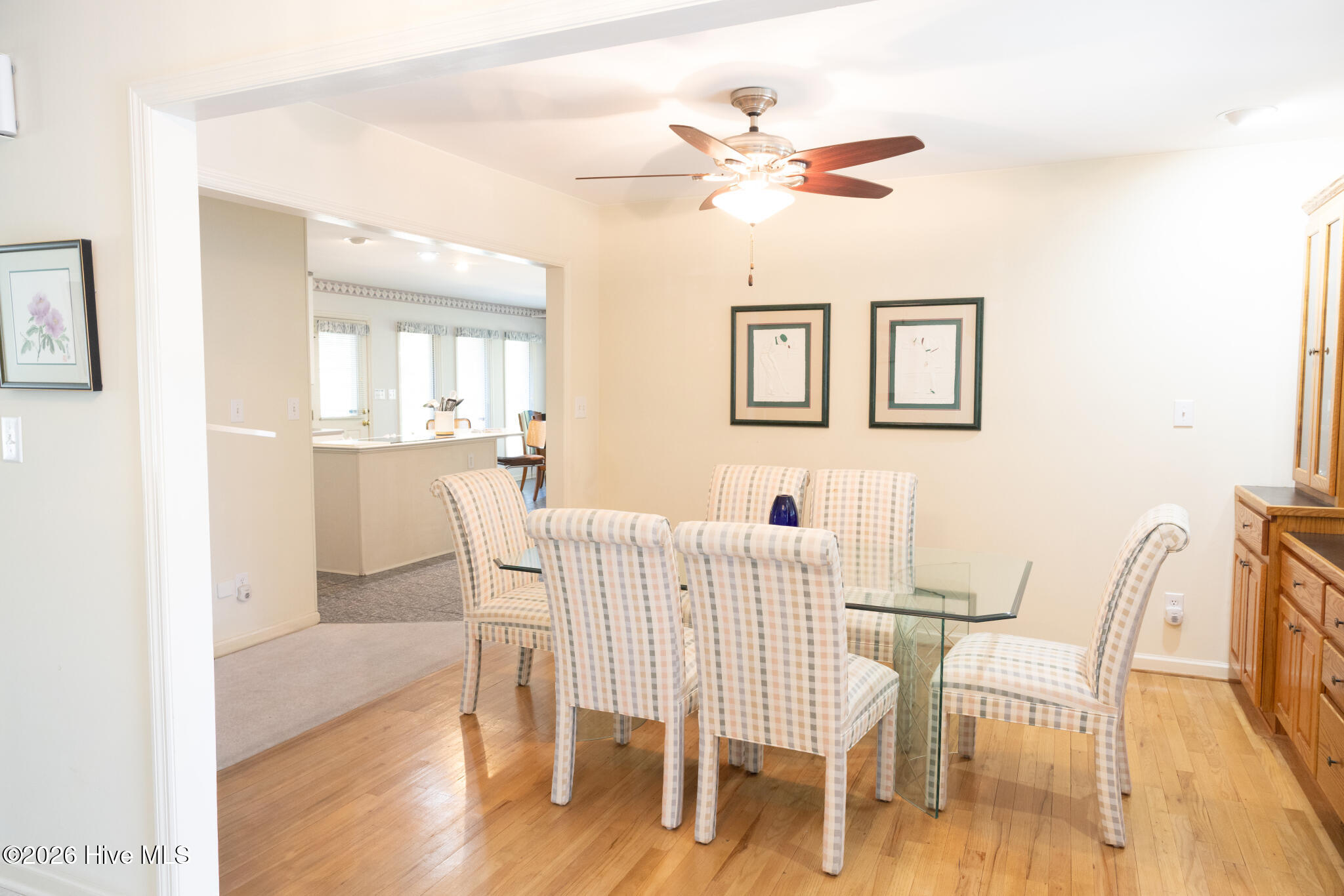 100547125 | Photo 14