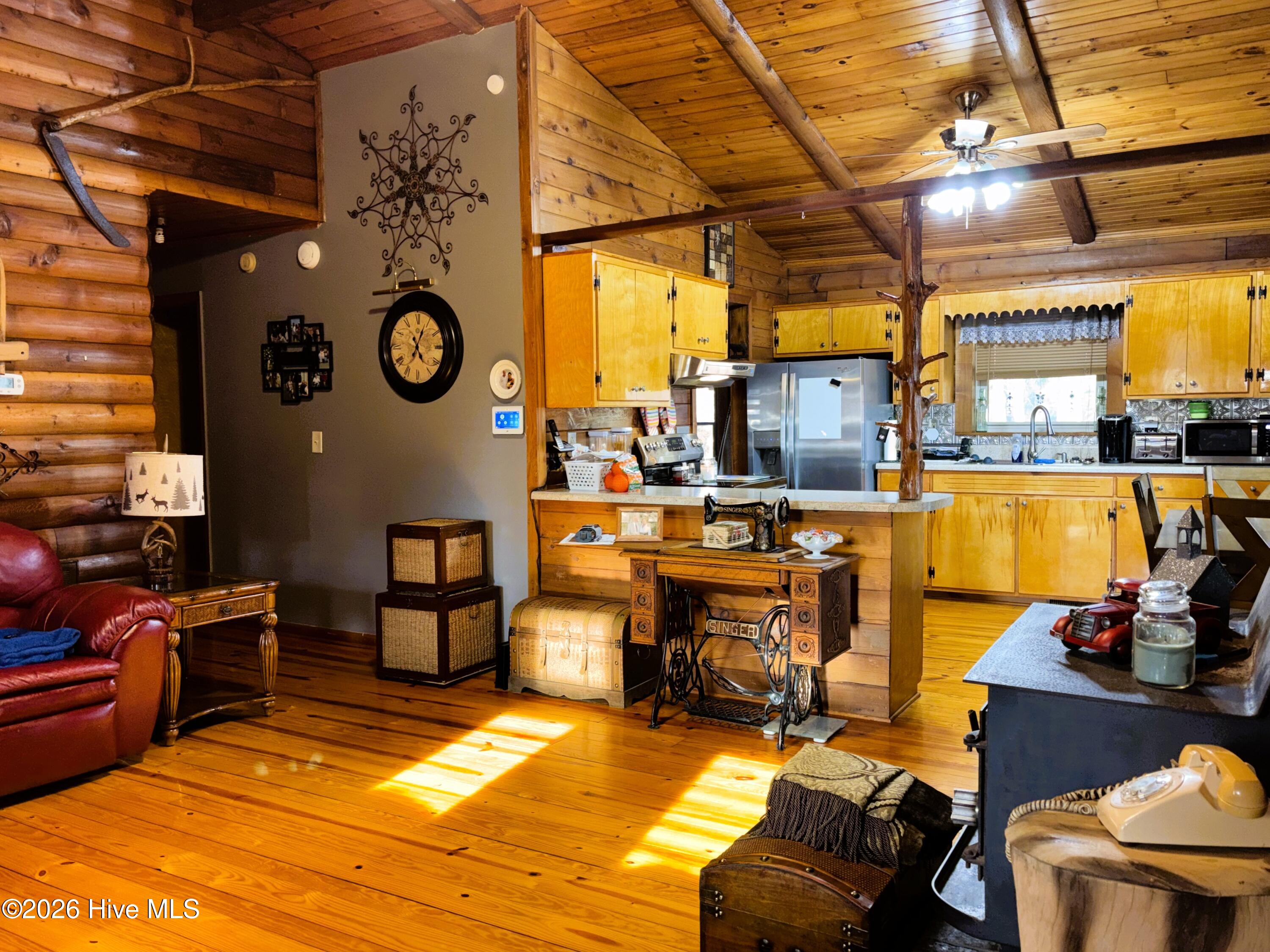 100554196 | Photo 10