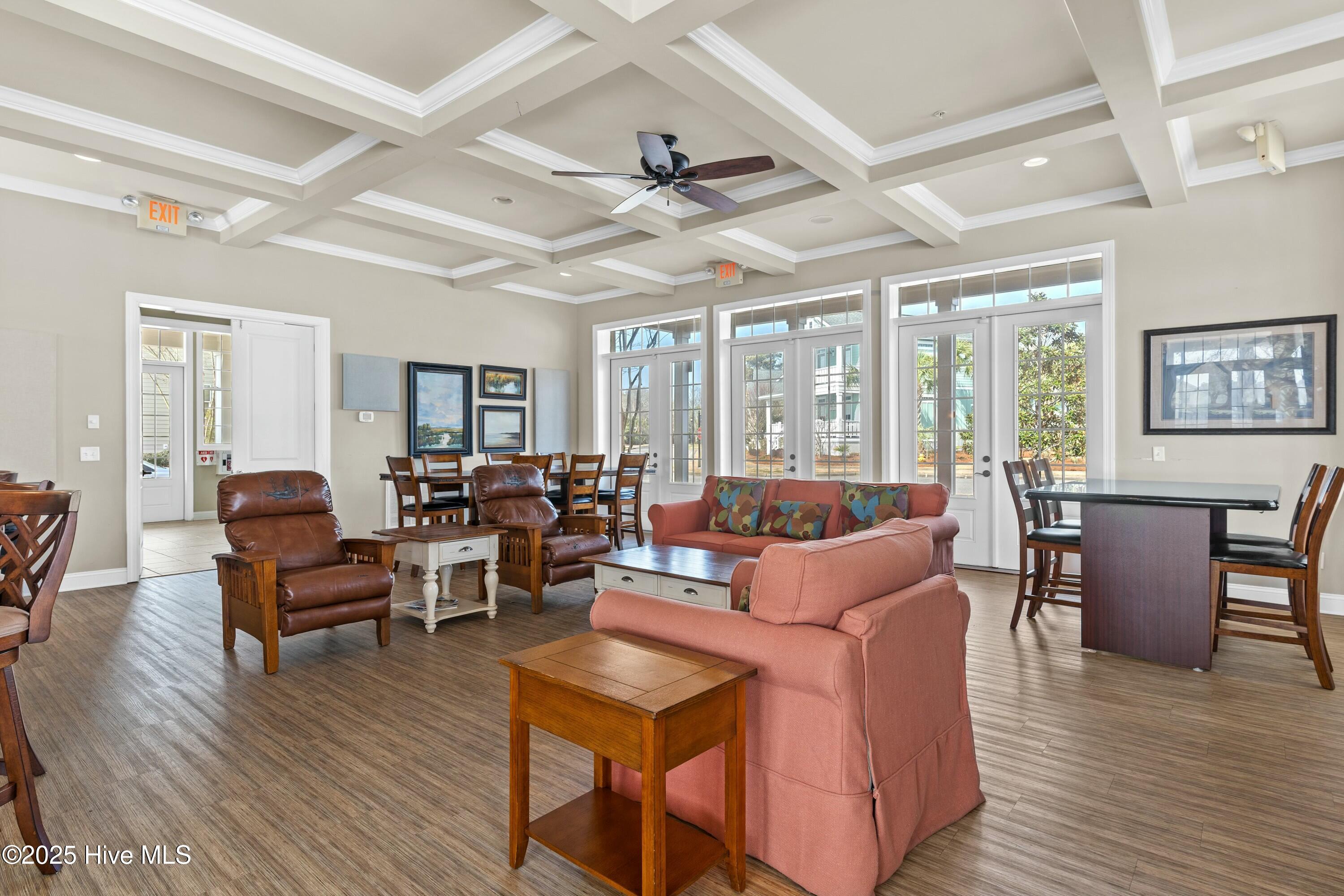 100503387 | Photo 69