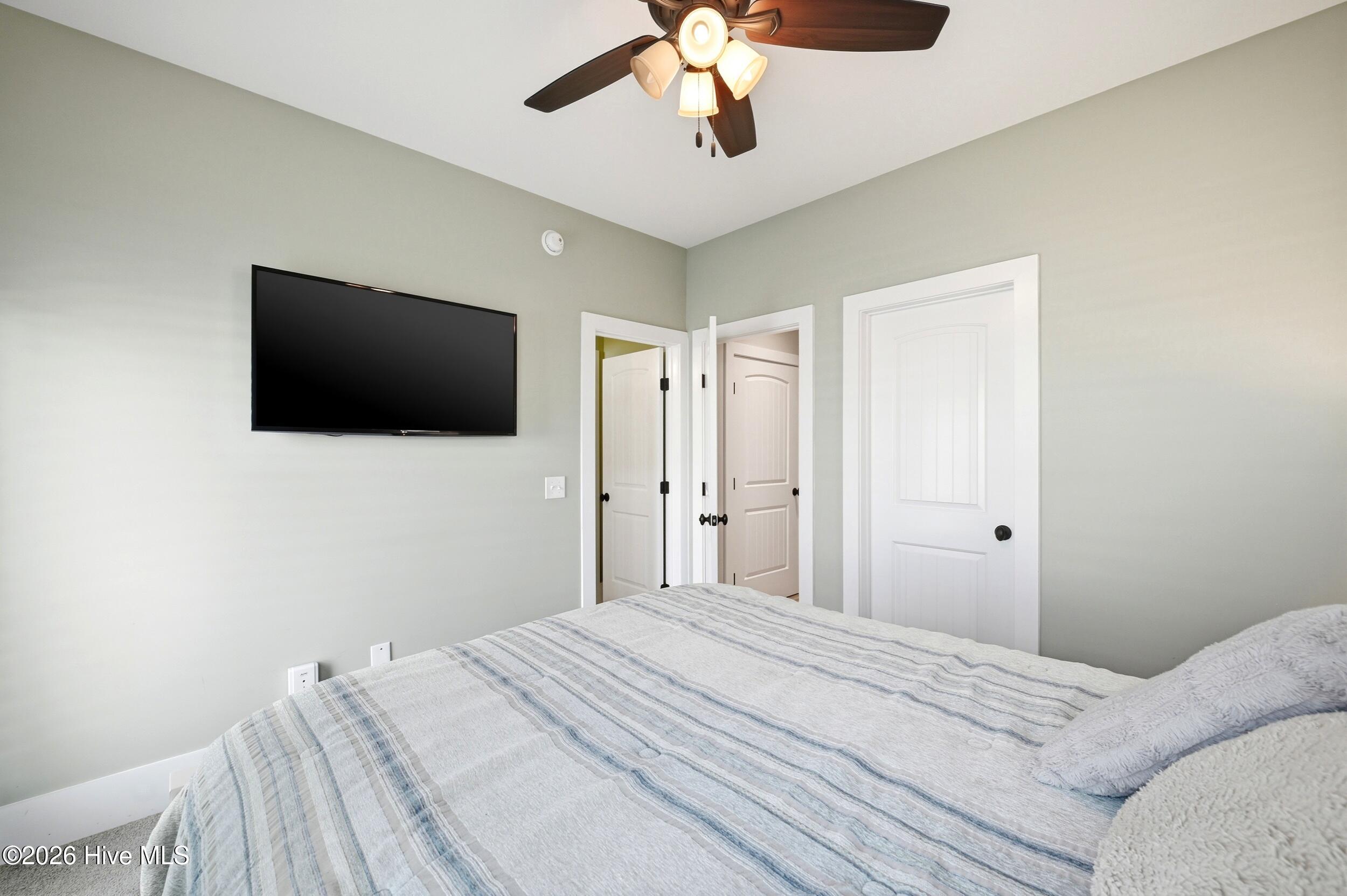 100568408 | Photo 24