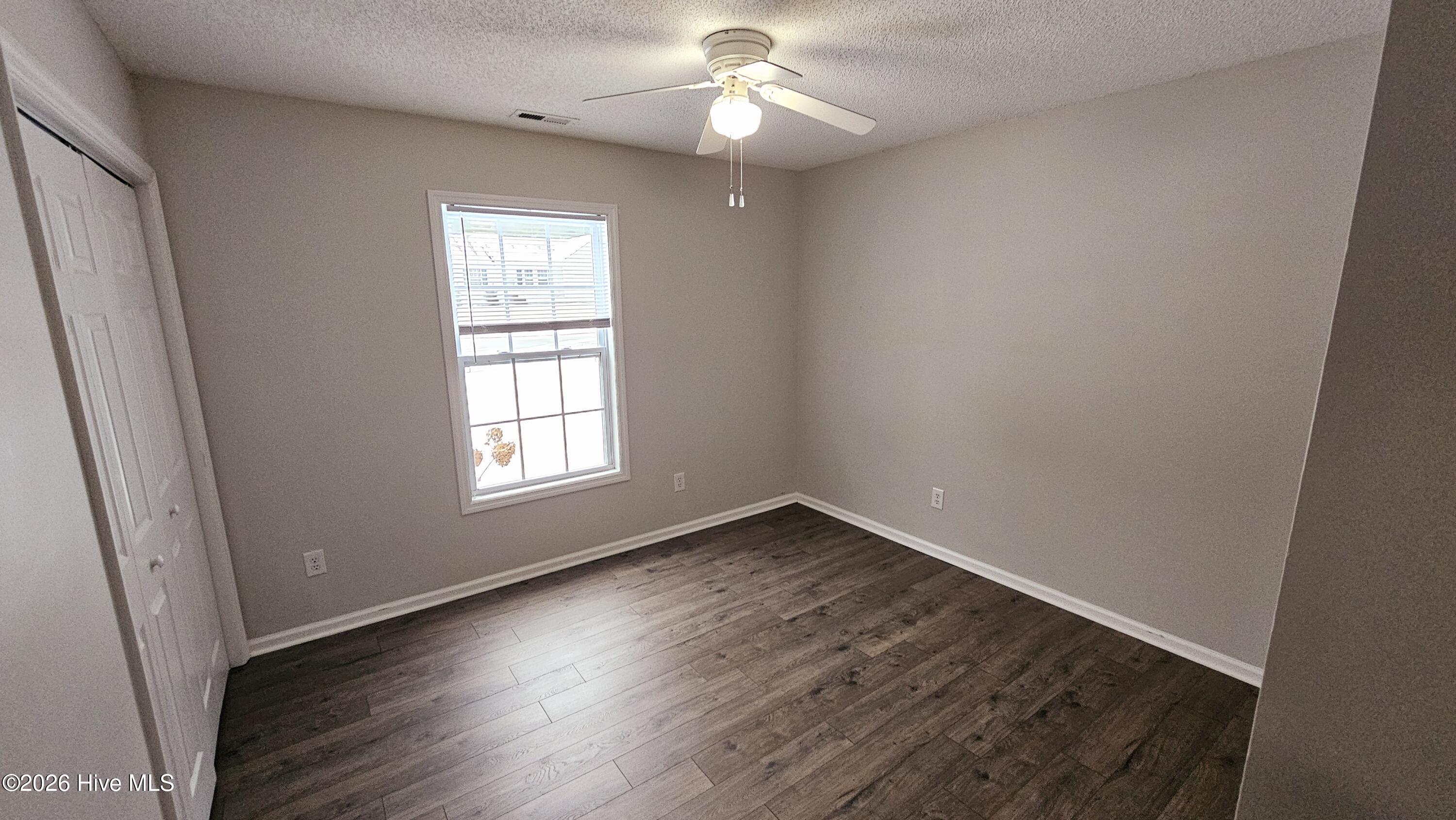 100565863 | Photo 14