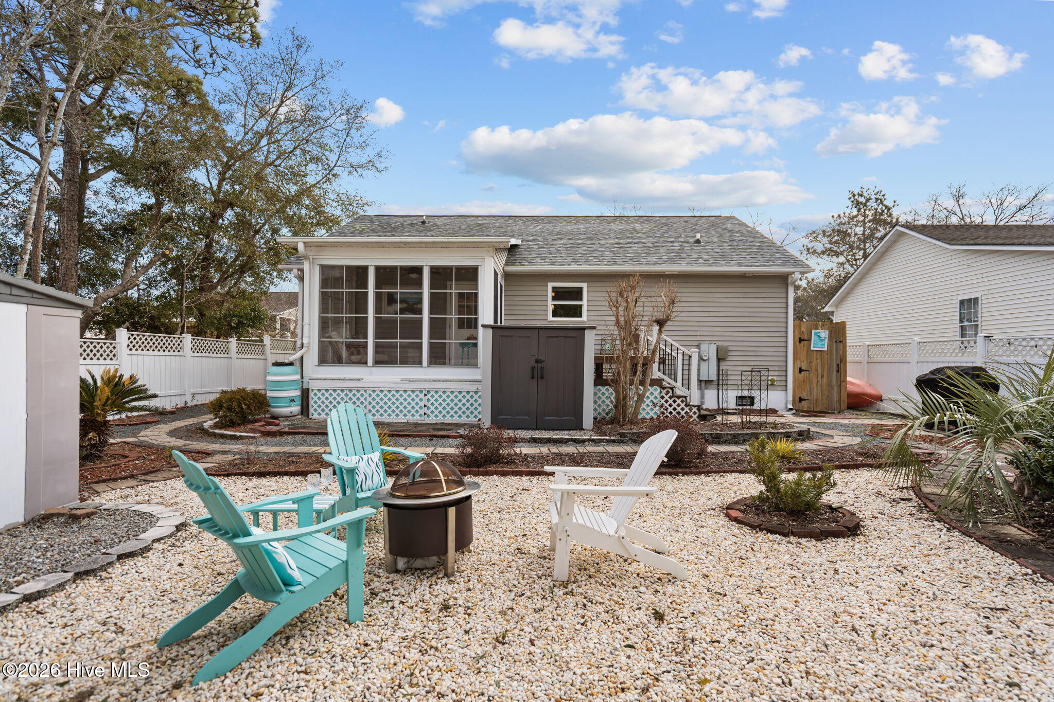 100554076 | Photo 36