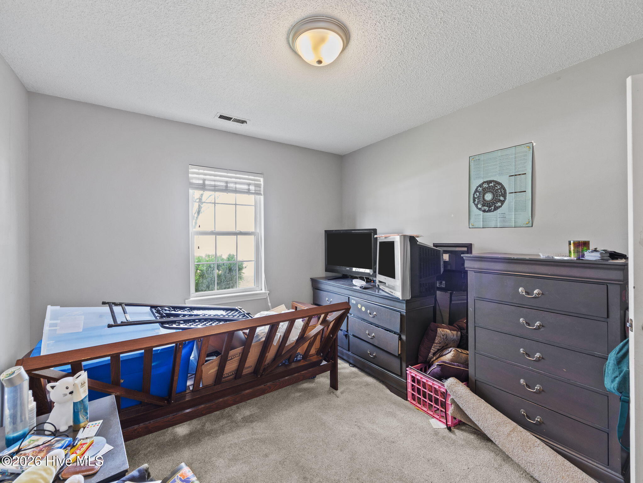 100562262 | Photo 18