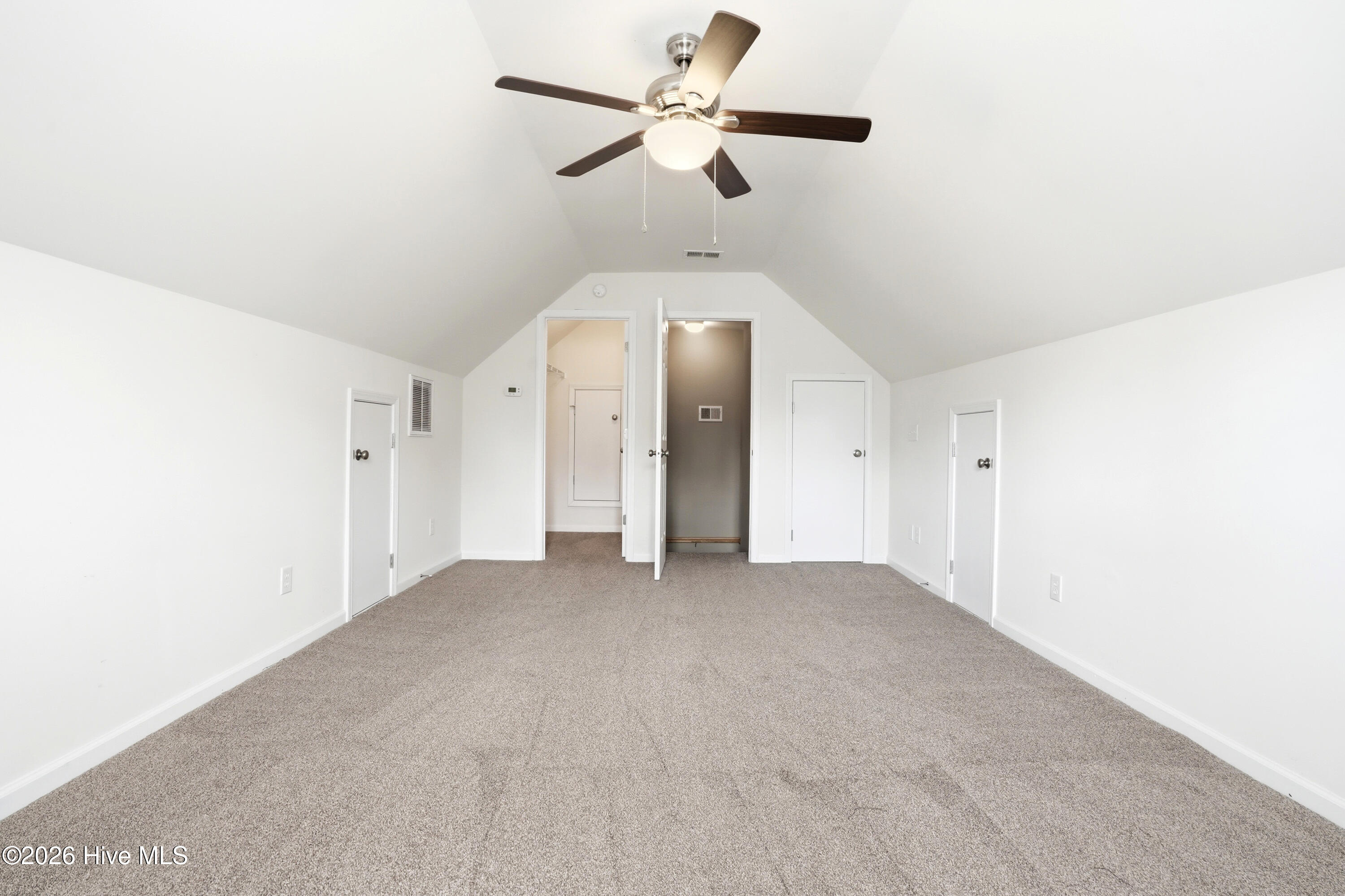 100564881 | Photo 36